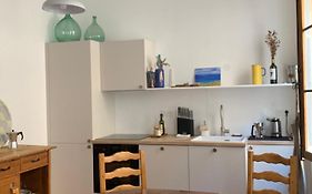 Superbe Appartement Familial En Coeur De Ville - Parking - Petit Dej Sur Demande